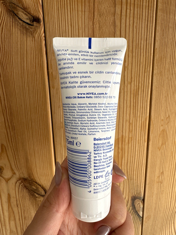 کرم نیوا سافت تیوپی Nivea Soft دست و صورت و بدن حجم 75 میل